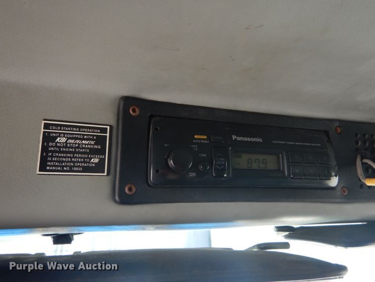 image for item IT9077 1996 Freightliner FL70  dump truck