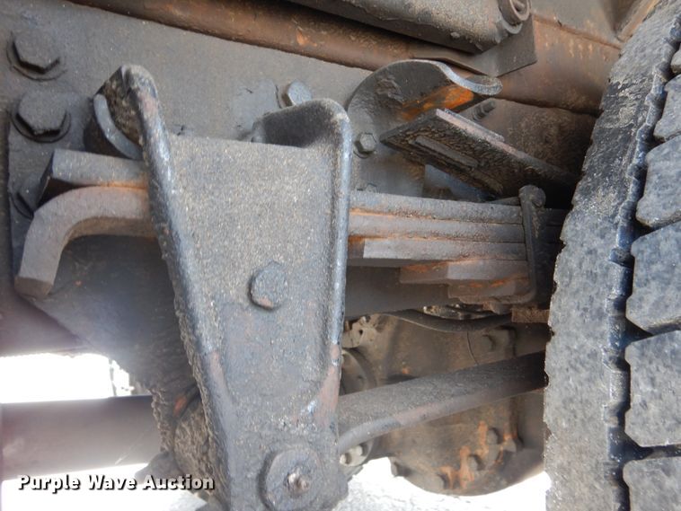 image for item IT9077 1996 Freightliner FL70  dump truck