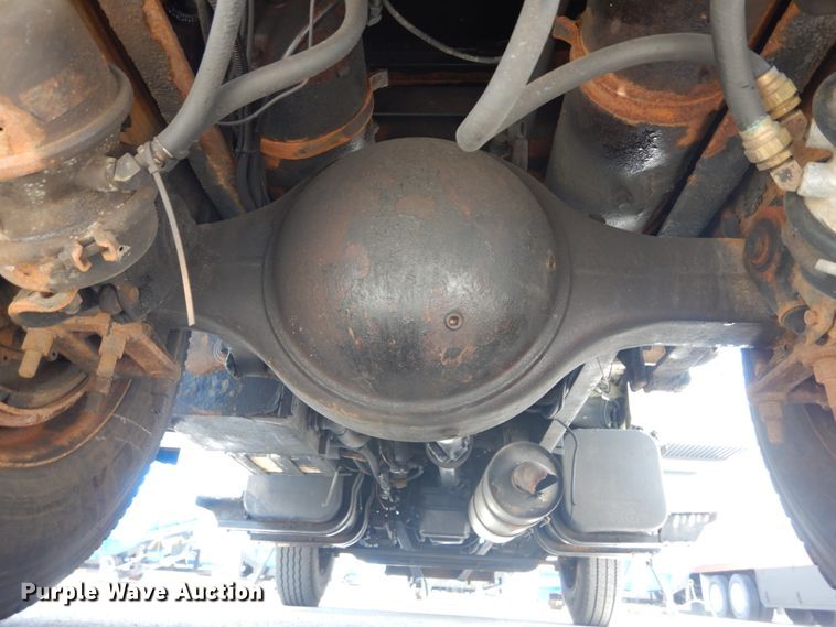 image for item IT9077 1996 Freightliner FL70  dump truck