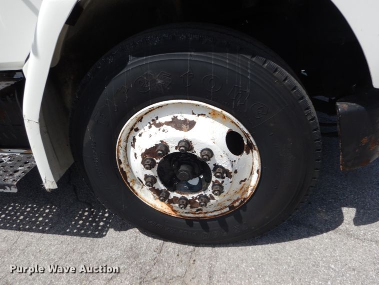 image for item IT9077 1996 Freightliner FL70  dump truck