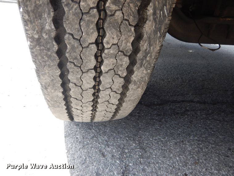 image for item IT9077 1996 Freightliner FL70  dump truck