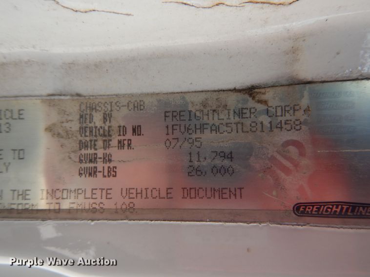 image for item IT9077 1996 Freightliner FL70  dump truck