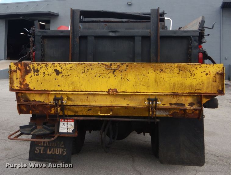 image for item IT9078 1997 International 4700  dump truck