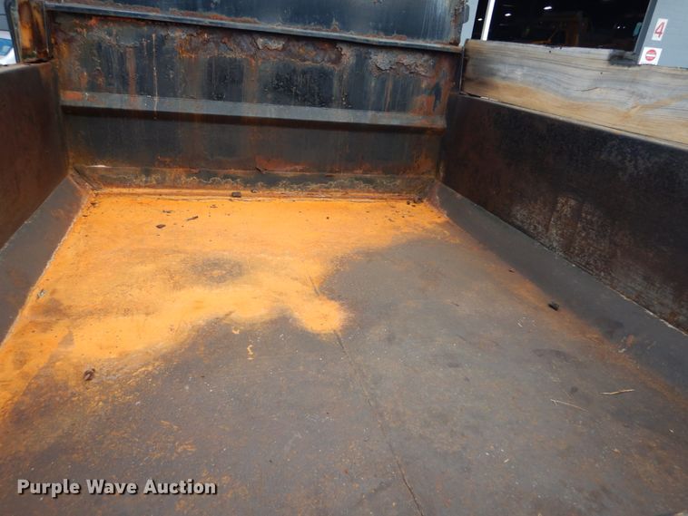 image for item IT9078 1997 International 4700  dump truck