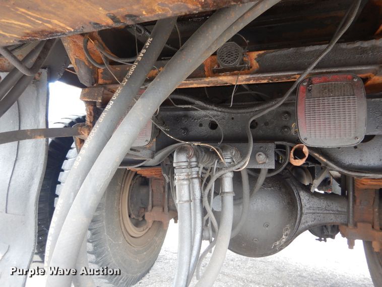 image for item IT9078 1997 International 4700  dump truck