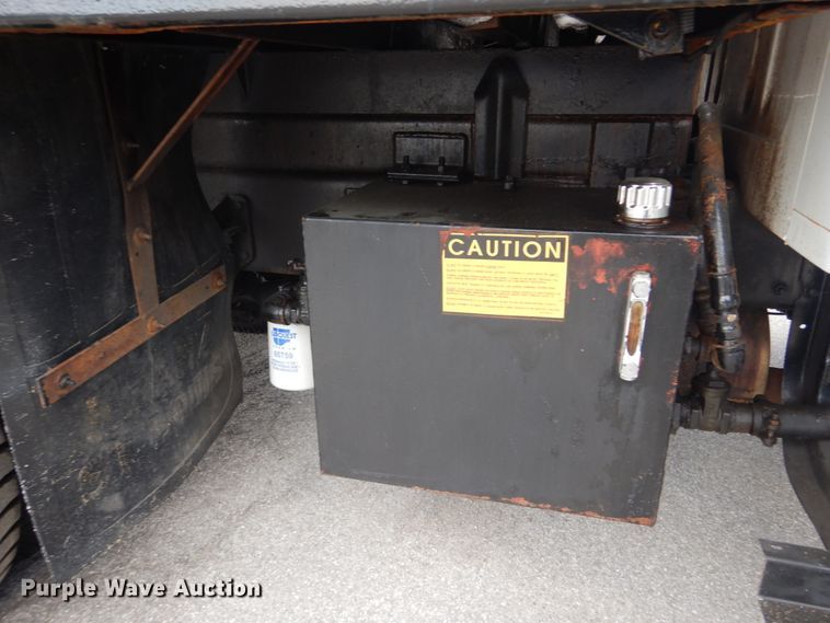 image for item IT9078 1997 International 4700  dump truck