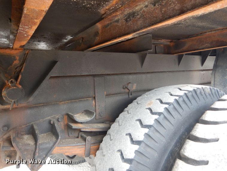 image for item IT9078 1997 International 4700  dump truck