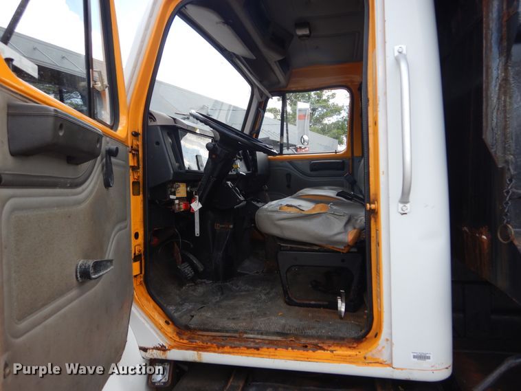 image for item IT9078 1997 International 4700  dump truck