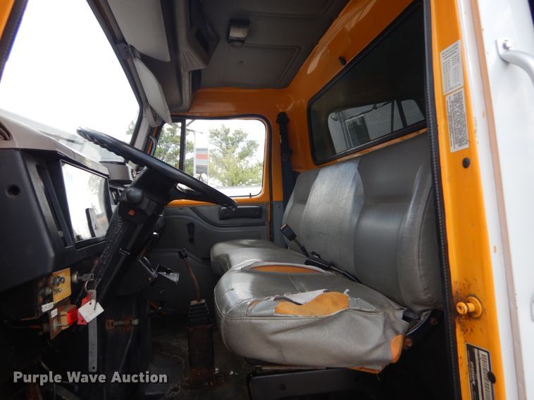 image for item IT9078 1997 International 4700  dump truck