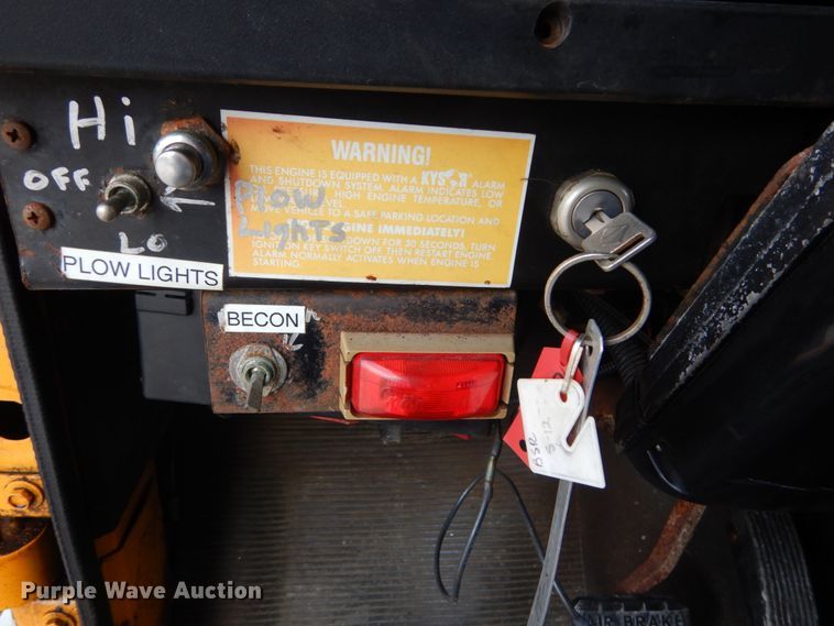 image for item IT9078 1997 International 4700  dump truck