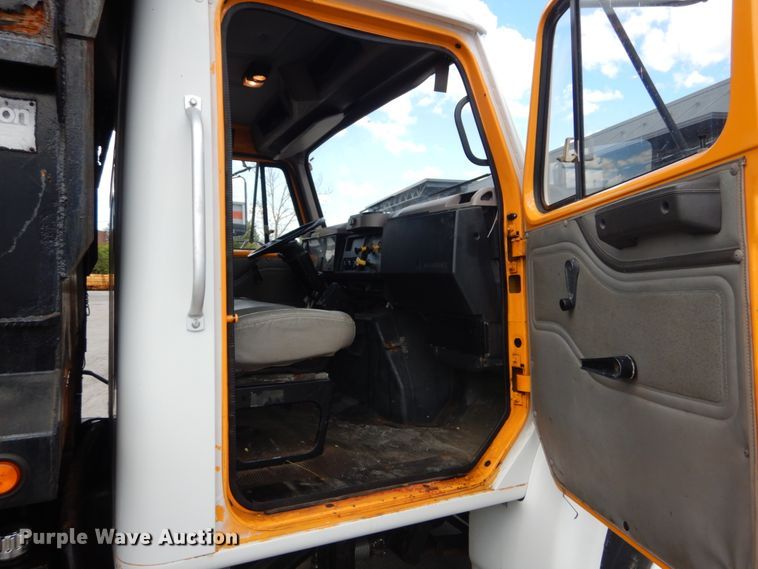 image for item IT9078 1997 International 4700  dump truck