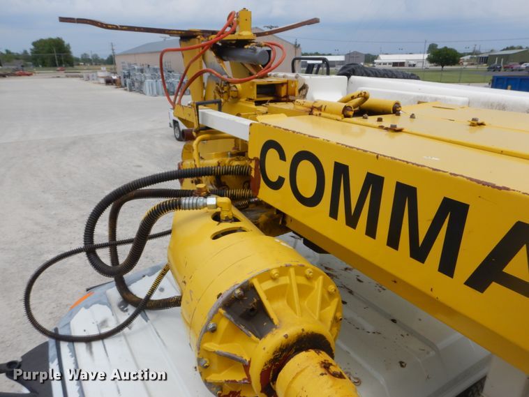 image for item IT9096 2002 International 7400  digger derrick truck