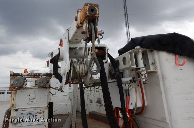 image for item IT9098 2008 International Dura Star 4400  bucket truck