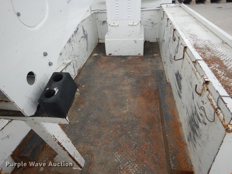 image for item IT9098 2008 International Dura Star 4400  bucket truck