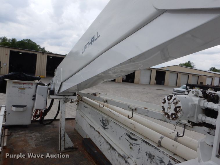 image for item IT9098 2008 International Dura Star 4400  bucket truck