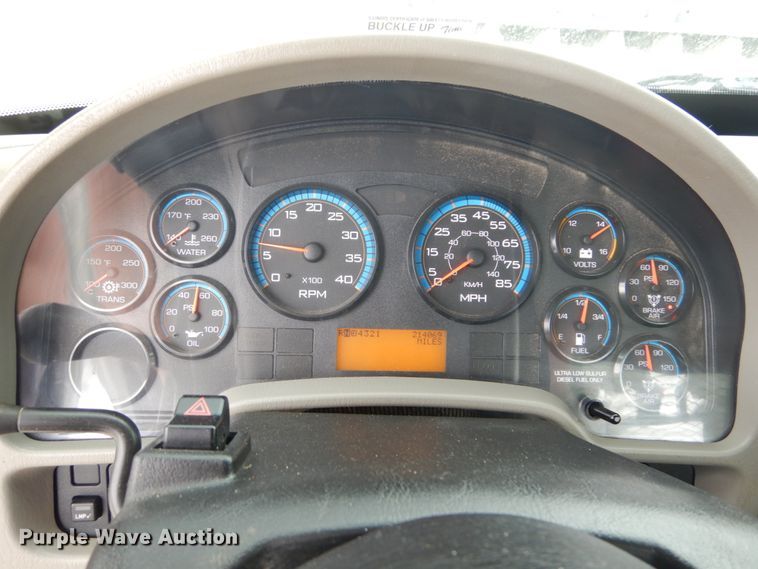 image for item IT9098 2008 International Dura Star 4400  bucket truck