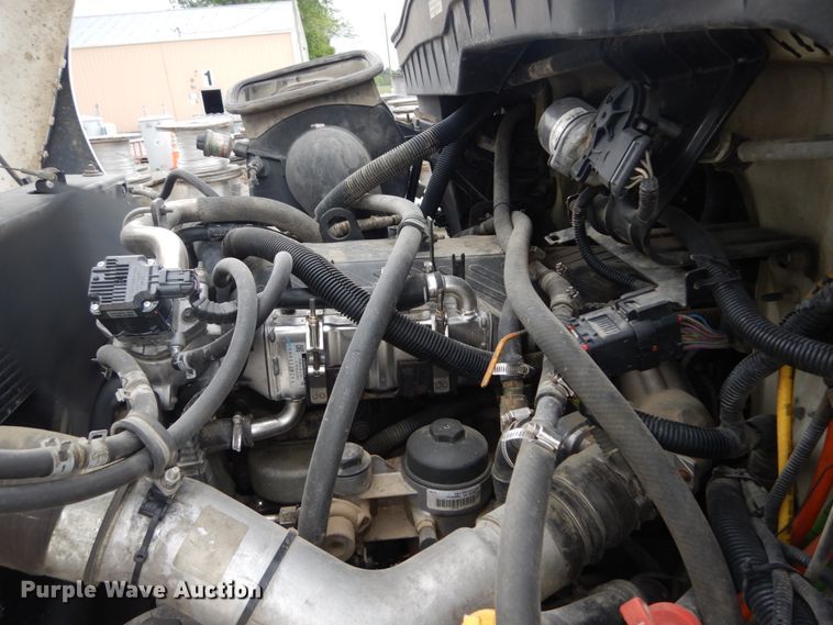 image for item IT9098 2008 International Dura Star 4400  bucket truck