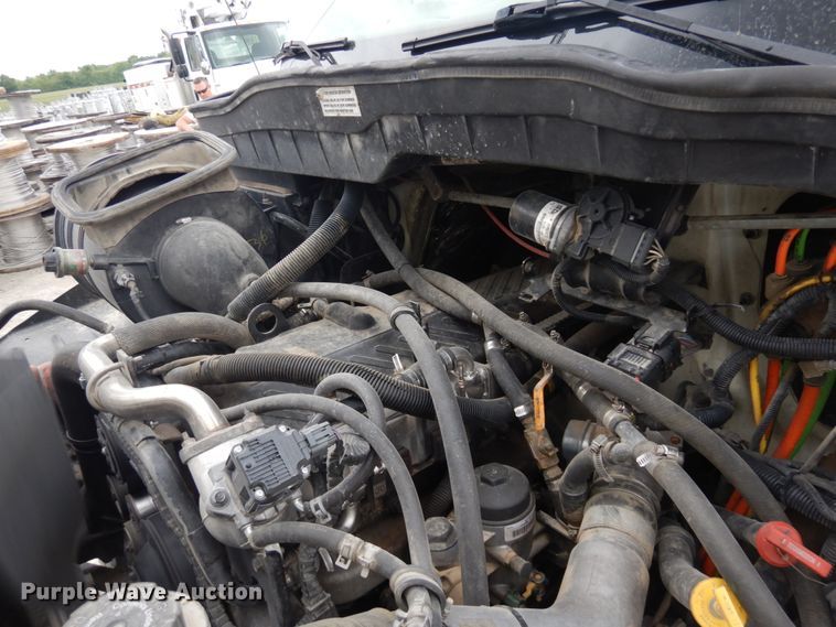 image for item IT9098 2008 International Dura Star 4400  bucket truck