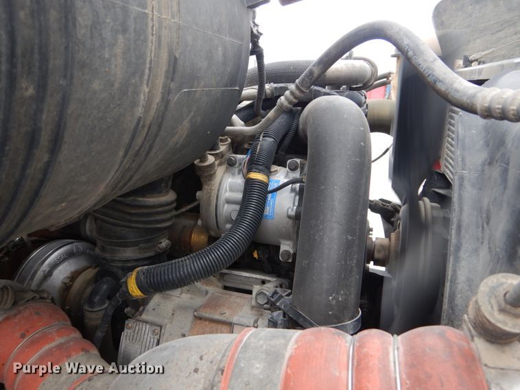 image for item IT9098 2008 International Dura Star 4400  bucket truck