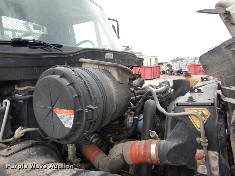 image for item IT9098 2008 International Dura Star 4400  bucket truck