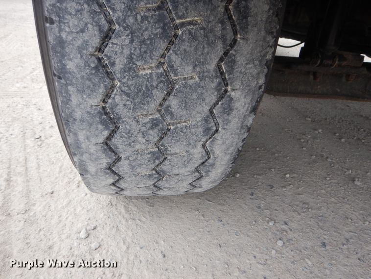 image for item IT9098 2008 International Dura Star 4400  bucket truck