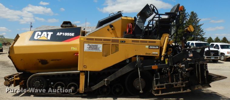 image for item IT9284 2012 Caterpillar AP1055E  paver