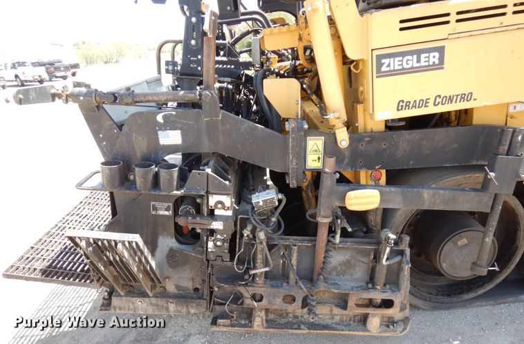 image for item IT9284 2012 Caterpillar AP1055E  paver