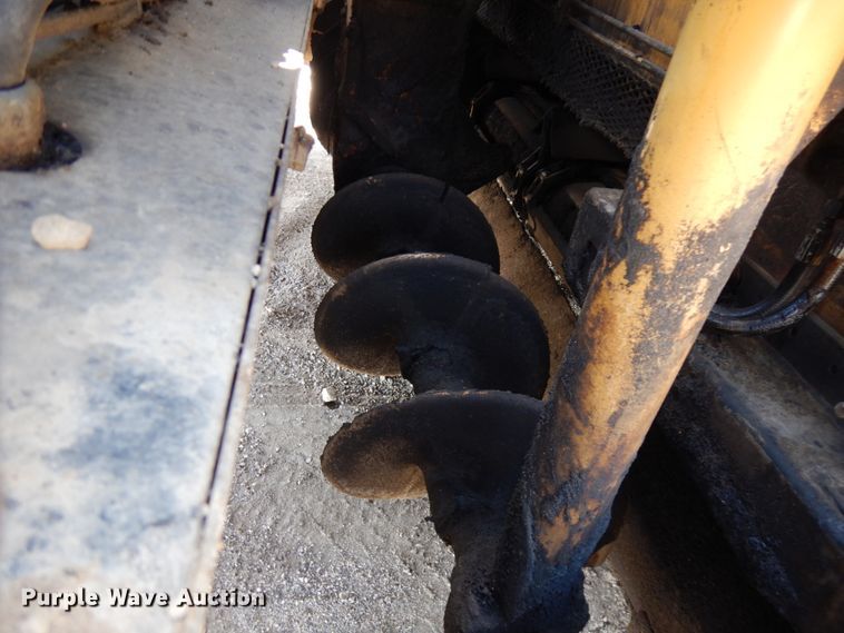 image for item IT9284 2012 Caterpillar AP1055E  paver