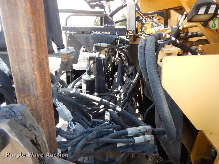 image for item IT9284 2012 Caterpillar AP1055E  paver