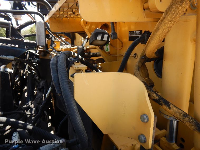 image for item IT9284 2012 Caterpillar AP1055E  paver