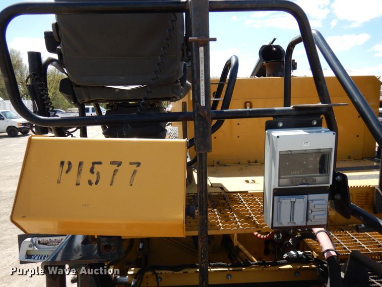 image for item IT9284 2012 Caterpillar AP1055E  paver