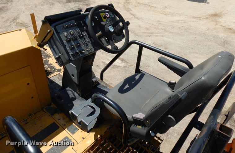 image for item IT9284 2012 Caterpillar AP1055E  paver