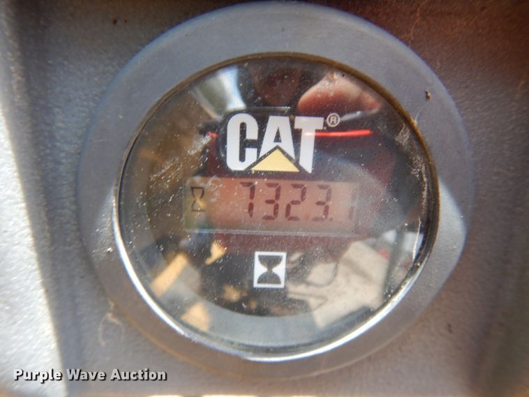 image for item IT9284 2012 Caterpillar AP1055E  paver