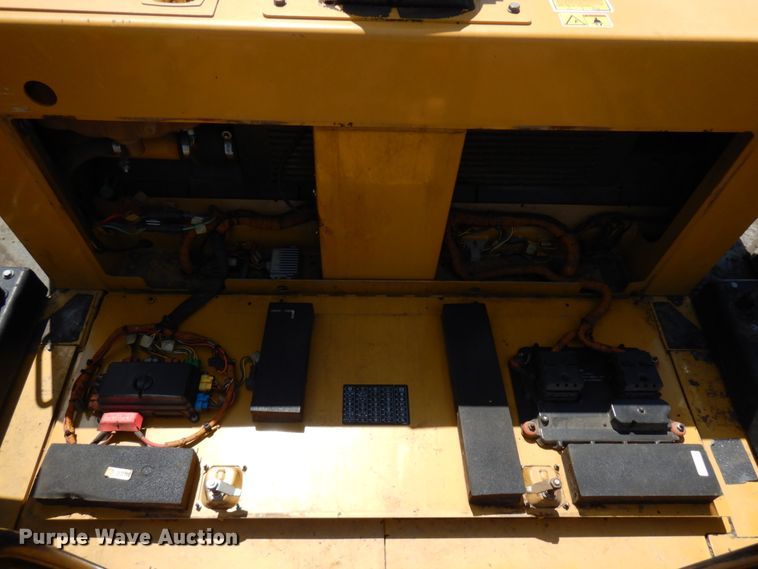 image for item IT9284 2012 Caterpillar AP1055E  paver