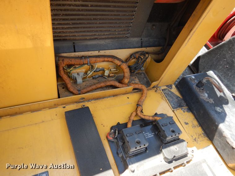 image for item IT9284 2012 Caterpillar AP1055E  paver