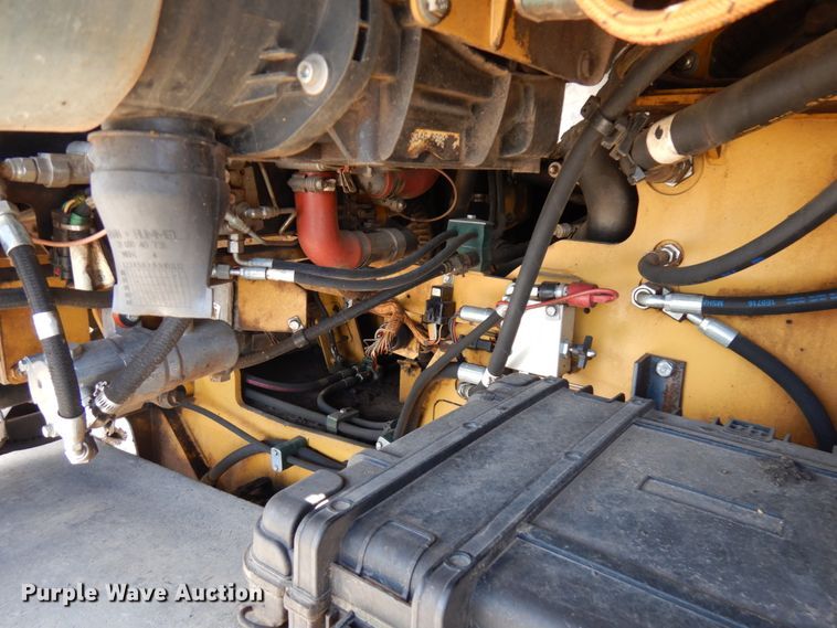 image for item IT9284 2012 Caterpillar AP1055E  paver