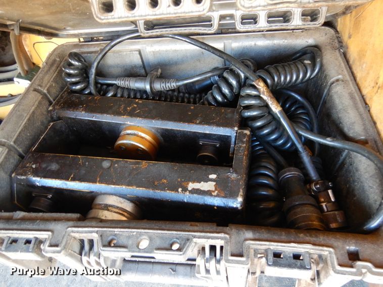 image for item IT9284 2012 Caterpillar AP1055E  paver