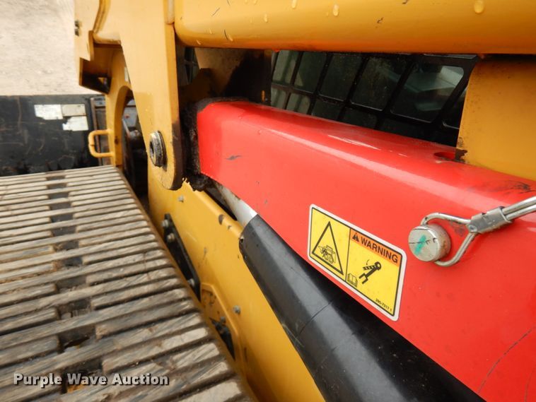 image for item IT9285 2019 Caterpillar 279D3  tracked skid steer loader