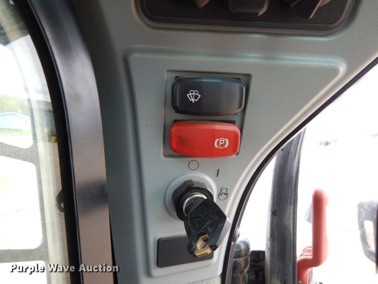 image for item IT9285 2019 Caterpillar 279D3  tracked skid steer loader