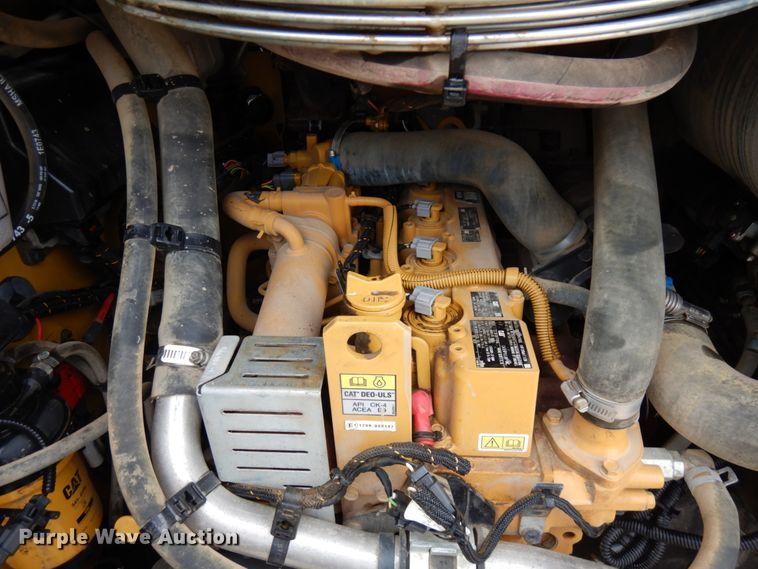 image for item IT9285 2019 Caterpillar 279D3  tracked skid steer loader