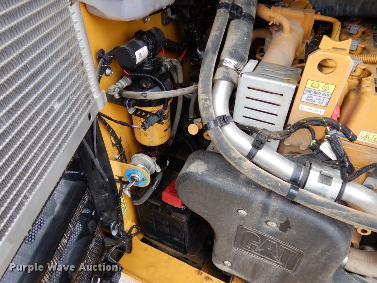 image for item IT9285 2019 Caterpillar 279D3  tracked skid steer loader