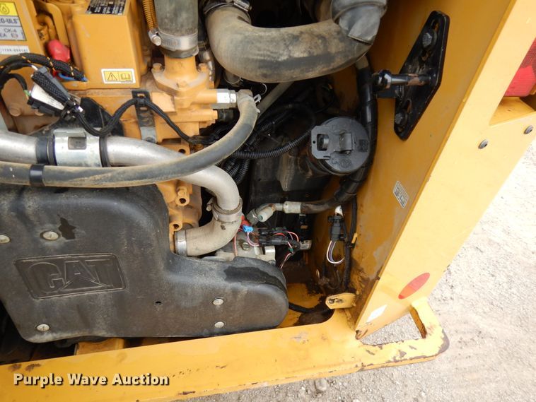 image for item IT9285 2019 Caterpillar 279D3  tracked skid steer loader