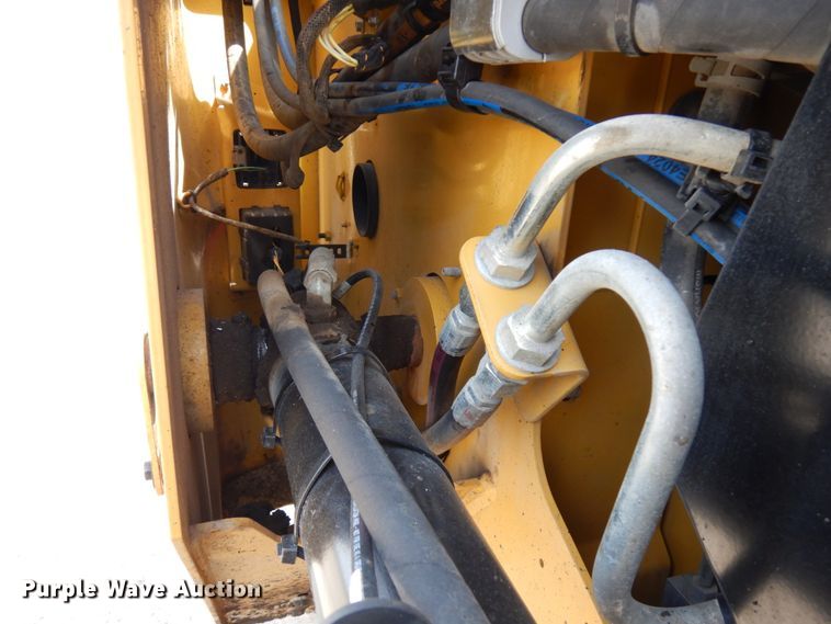 image for item IT9286 2019 Caterpillar 279D3  tracked skid steer loader