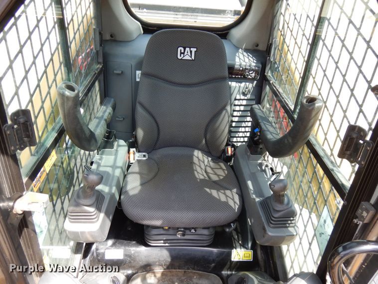 image for item IT9286 2019 Caterpillar 279D3  tracked skid steer loader