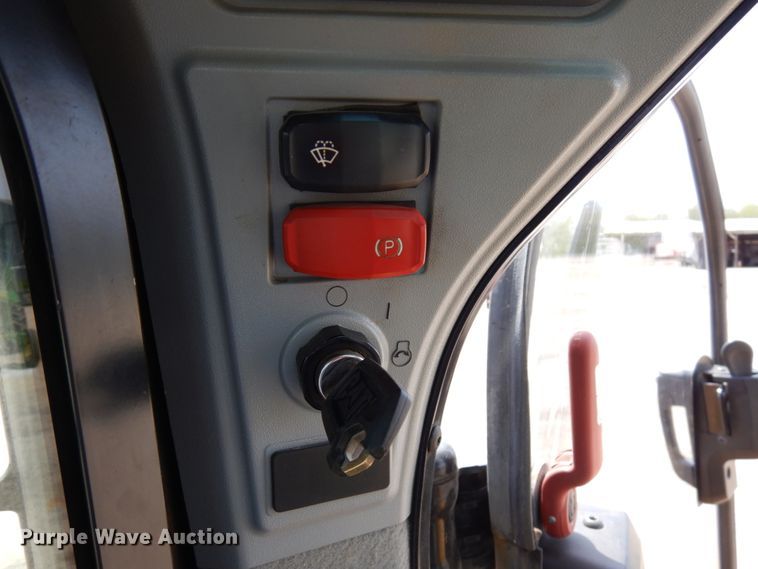 image for item IT9286 2019 Caterpillar 279D3  tracked skid steer loader