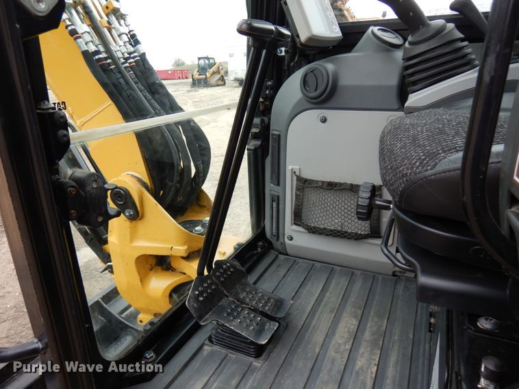 image for item IT9287 2018 Caterpillar 305E2 CR  mini excavator