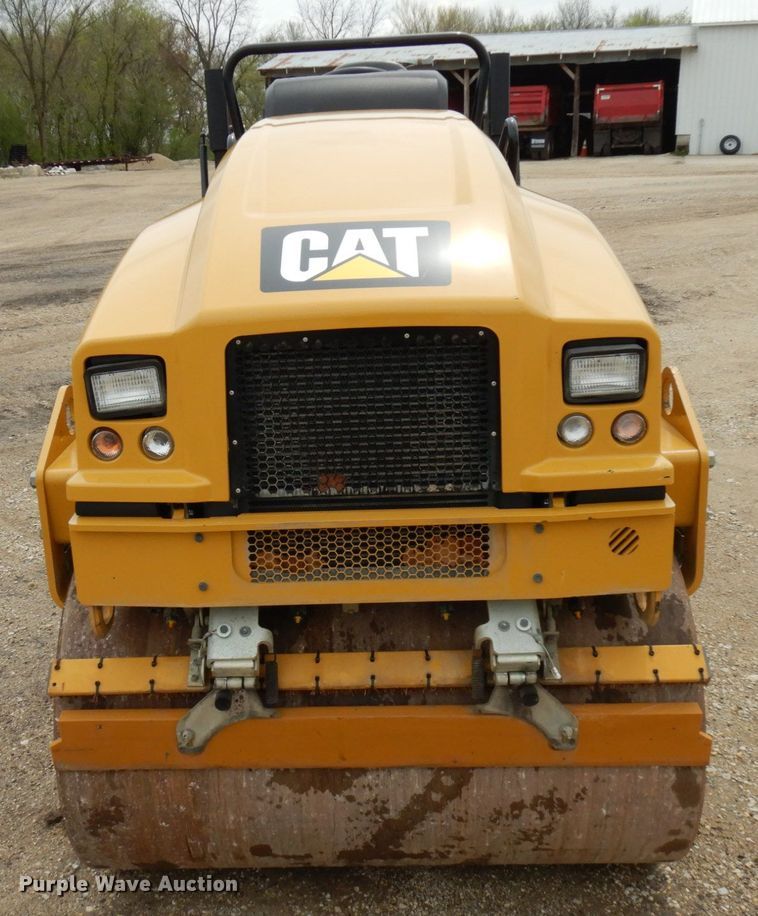 image for item IT9288 2019 Caterpillar CB-24B  double drum vibratory roller