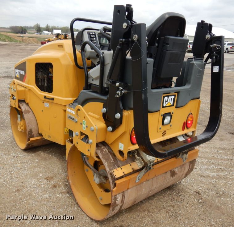 image for item IT9288 2019 Caterpillar CB-24B  double drum vibratory roller