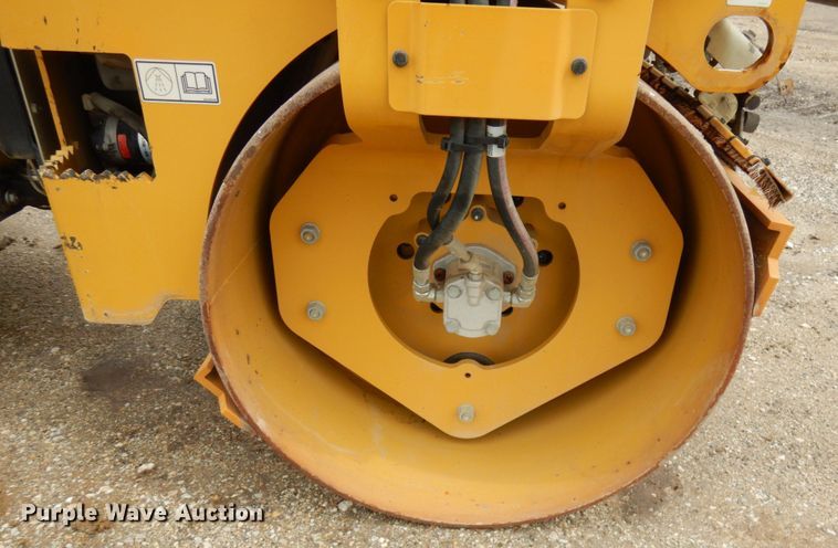 image for item IT9288 2019 Caterpillar CB-24B  double drum vibratory roller