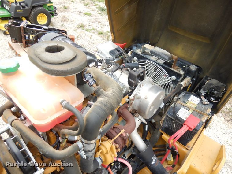 image for item IT9288 2019 Caterpillar CB-24B  double drum vibratory roller